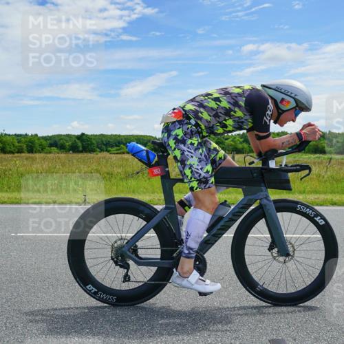 21.06.2026 - Viking Triathlon Michael Burmester http://msf.ph/oto/9879403 21.06.2026 12:31:03 Radfahren 34, 45, 107, 125, 151, 175, 188, 199, 241, 252, 296, 327, 340, 383, 414, 445, 485, 553, 567, 574, 578, 663 meine-sportfotos.de