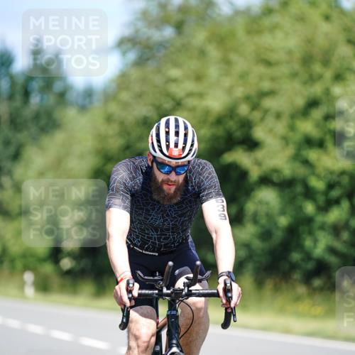 21.06.2026 - Viking Triathlon Michael Burmester http://msf.ph/oto/9879413 21.06.2026 13:14:35 Radfahren 190, 251 meine-sportfotos.de
