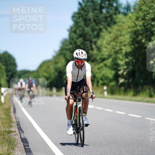 21.06.2026 - Viking Triathlon Michael Burmester http://msf.ph/oto/9879484 21.06.2026 13:14:55 Radfahren 105, 251, 366 meine-sportfotos.de