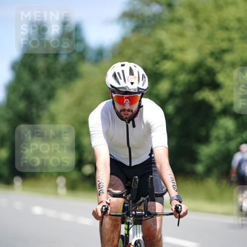21.06.2026 - Viking Triathlon Michael Burmester http://msf.ph/oto/9879488 21.06.2026 13:14:56 Radfahren 105, 251, 366 meine-sportfotos.de