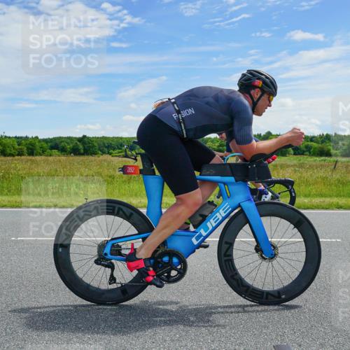 21.06.2026 - Viking Triathlon Michael Burmester http://msf.ph/oto/9879504 21.06.2026 12:32:52 Radfahren 93, 97, 114, 116, 247, 265, 289, 301, 447, 450, 454, 579, 626, 659 meine-sportfotos.de
