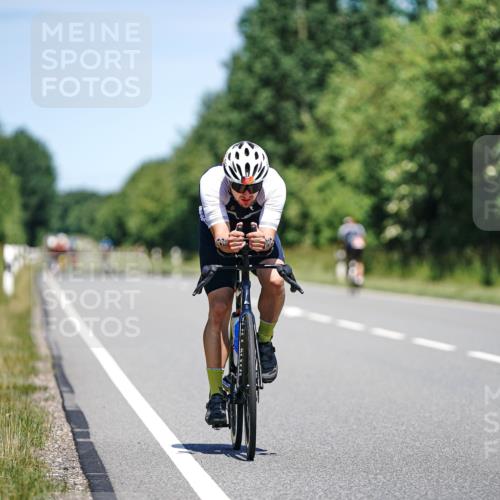 21.06.2026 - Viking Triathlon Michael Burmester http://msf.ph/oto/9879519 21.06.2026 13:15:03 Radfahren 105, 366 meine-sportfotos.de