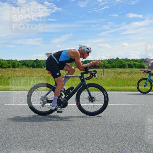 21.06.2026 - Viking Triathlon Michael Burmester http://msf.ph/oto/9879523 21.06.2026 12:32:57 Radfahren 93, 97, 114, 116, 237, 247, 265, 289, 447, 450, 454, 579 meine-sportfotos.de