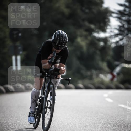 21.06.2026 - 29. Vierlanden-Triathlon H.Heesch http://msf.ph/oto/9879533 21.06.2026 09:12:01 Radfahren 241, 261, 288 meine-sportfotos.de