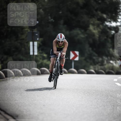 21.06.2026 - 29. Vierlanden-Triathlon H.Heesch http://msf.ph/oto/9879612 21.06.2026 09:12:06 Radfahren 241 meine-sportfotos.de