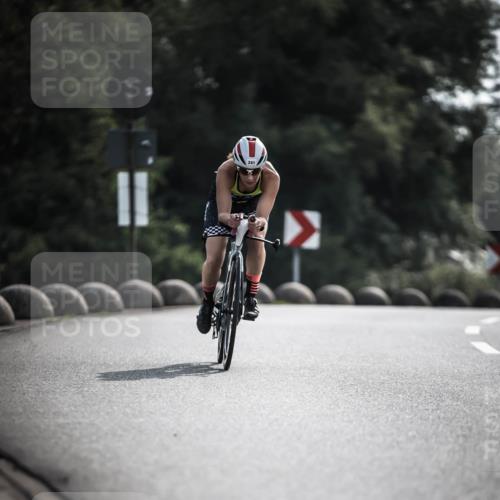 21.06.2026 - 29. Vierlanden-Triathlon H.Heesch http://msf.ph/oto/9879616 21.06.2026 09:12:06 Radfahren 241 meine-sportfotos.de