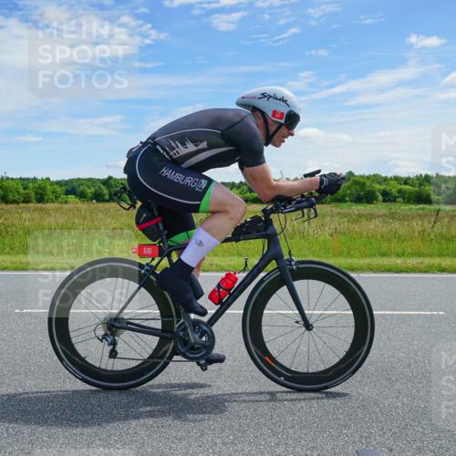 21.06.2026 - Viking Triathlon Michael Burmester http://msf.ph/oto/9879641 21.06.2026 12:34:24 Radfahren 28, 49, 69, 351, 360, 541, 610, 653 meine-sportfotos.de