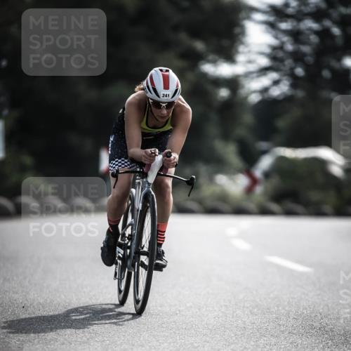21.06.2026 - 29. Vierlanden-Triathlon H.Heesch http://msf.ph/oto/9879687 21.06.2026 09:12:07 Radfahren 241 meine-sportfotos.de