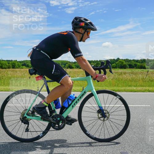 21.06.2026 - Viking Triathlon Michael Burmester http://msf.ph/oto/9879750 21.06.2026 12:35:50 Radfahren 14, 37, 37, 153, 449, 486, 562 meine-sportfotos.de