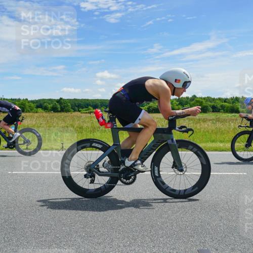 21.06.2026 - Viking Triathlon Michael Burmester http://msf.ph/oto/9879776 21.06.2026 12:36:07 Radfahren 22, 37, 106, 354, 363, 427, 449, 458, 539, 637, 667 meine-sportfotos.de
