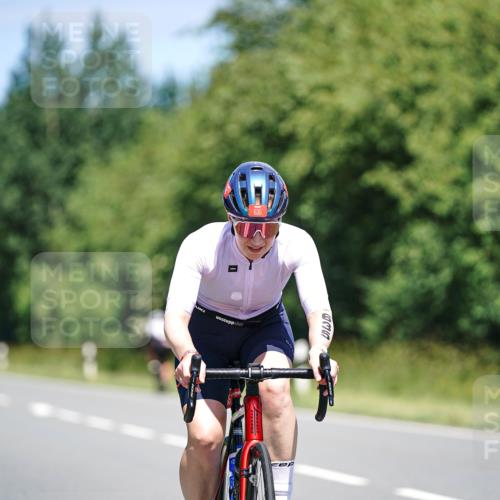 21.06.2026 - Viking Triathlon Michael Burmester http://msf.ph/oto/9879804 21.06.2026 13:16:46 Radfahren 101, 275, 330, 549 meine-sportfotos.de