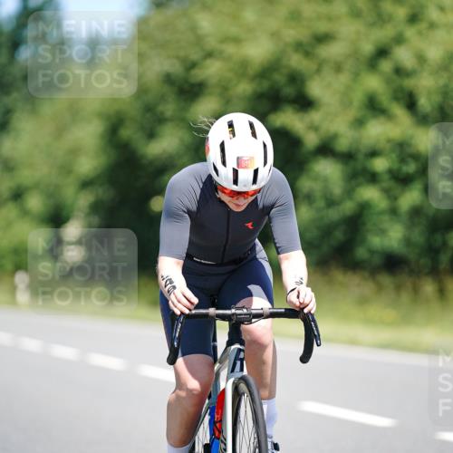 21.06.2026 - Viking Triathlon Michael Burmester http://msf.ph/oto/9879816 21.06.2026 13:16:56 Radfahren 330, 549 meine-sportfotos.de