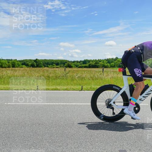21.06.2026 - Viking Triathlon Michael Burmester http://msf.ph/oto/9879829 21.06.2026 12:37:24 Radfahren 77, 141, 300, 409, 448, 471, 519, 519 meine-sportfotos.de