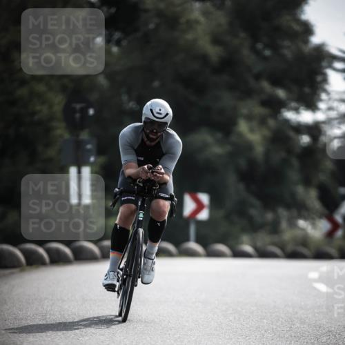 21.06.2026 - 29. Vierlanden-Triathlon H.Heesch http://msf.ph/oto/9879831 21.06.2026 09:12:25 Radfahren 9, 23, 32, 57 meine-sportfotos.de