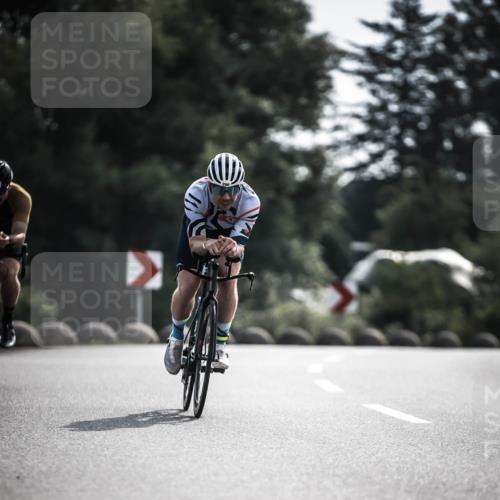 21.06.2026 - 29. Vierlanden-Triathlon H.Heesch http://msf.ph/oto/9880089 21.06.2026 09:12:43 Radfahren 13, 15, 45, 132, 290 meine-sportfotos.de