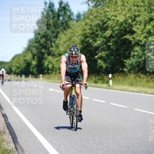 21.06.2026 - Viking Triathlon Michael Burmester http://msf.ph/oto/9880106 21.06.2026 13:18:33 Radfahren 24, 97, 305, 344, 463 meine-sportfotos.de