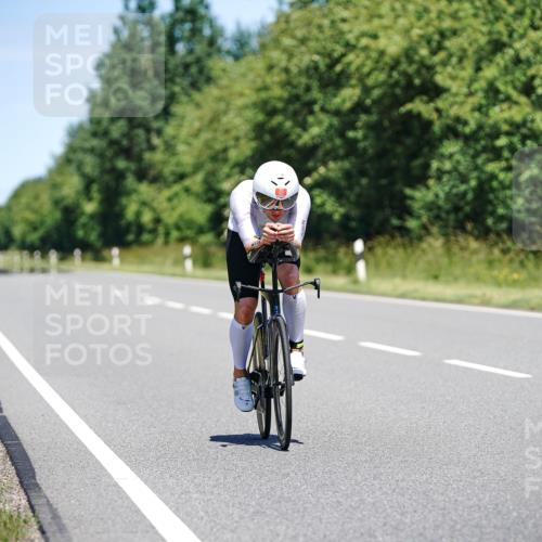 21.06.2026 - Viking Triathlon Michael Burmester http://msf.ph/oto/9880125 21.06.2026 13:18:41 Radfahren 24, 305, 344, 463 meine-sportfotos.de