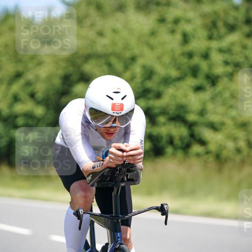 21.06.2026 - Viking Triathlon Michael Burmester http://msf.ph/oto/9880135 21.06.2026 13:18:43 Radfahren 305, 344, 463 meine-sportfotos.de