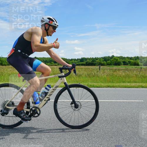 21.06.2026 - Viking Triathlon Michael Burmester http://msf.ph/oto/9880180 21.06.2026 12:41:57 Radfahren 291, 398, 440, 523 meine-sportfotos.de