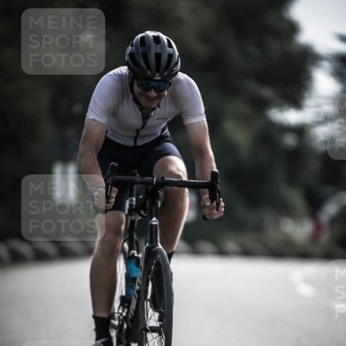 21.06.2026 - 29. Vierlanden-Triathlon H.Heesch http://msf.ph/oto/9880291 21.06.2026 09:12:56 Radfahren 20, 129, 137, 216 meine-sportfotos.de