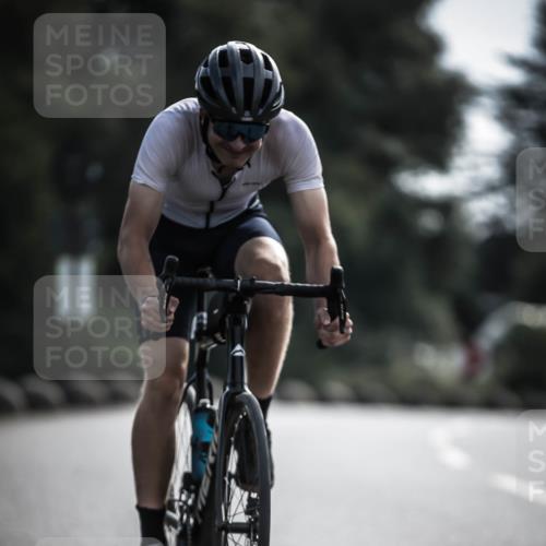 21.06.2026 - 29. Vierlanden-Triathlon H.Heesch http://msf.ph/oto/9880293 21.06.2026 09:12:56 Radfahren 20, 129, 137, 216 meine-sportfotos.de