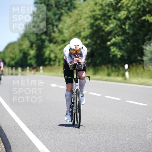 21.06.2026 - Viking Triathlon Michael Burmester http://msf.ph/oto/9880316 21.06.2026 13:19:52 Radfahren 75 meine-sportfotos.de