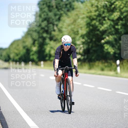 21.06.2026 - Viking Triathlon Michael Burmester http://msf.ph/oto/9880403 21.06.2026 13:20:20 Radfahren 196, 382, 617 meine-sportfotos.de