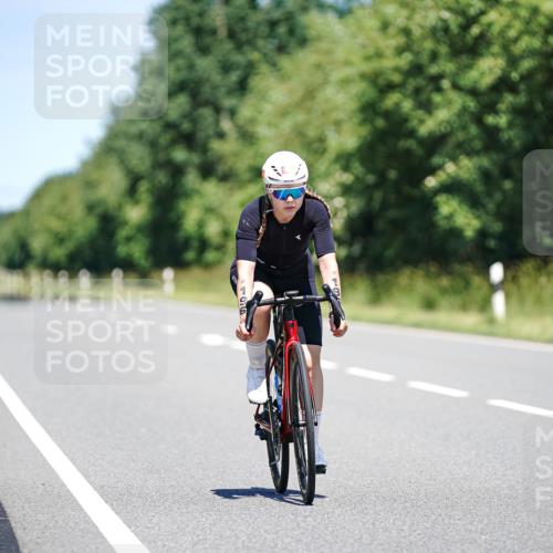 21.06.2026 - Viking Triathlon Michael Burmester http://msf.ph/oto/9880411 21.06.2026 13:20:20 Radfahren 196, 382, 617 meine-sportfotos.de