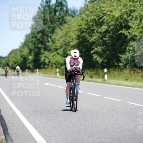 21.06.2026 - Viking Triathlon Michael Burmester http://msf.ph/oto/9880488 21.06.2026 13:21:48 Radfahren 445, 541, 618 meine-sportfotos.de