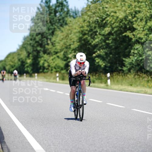 21.06.2026 - Viking Triathlon Michael Burmester http://msf.ph/oto/9880495 21.06.2026 13:21:48 Radfahren 445, 541, 618 meine-sportfotos.de