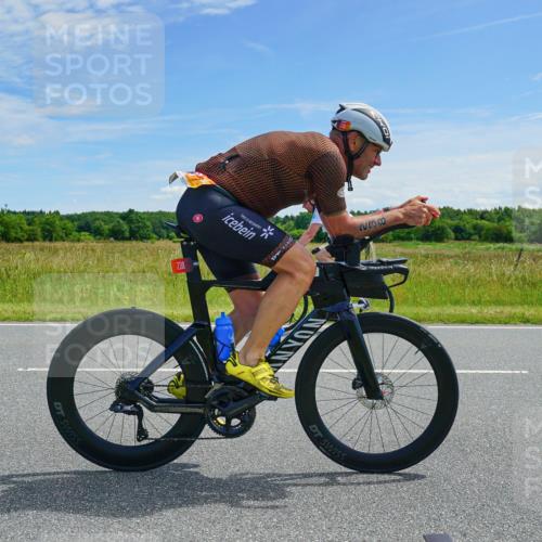 21.06.2026 - Viking Triathlon Michael Burmester http://msf.ph/oto/9880562 21.06.2026 12:46:01 Radfahren 205, 238, 352, 352, 421, 442, 561 meine-sportfotos.de