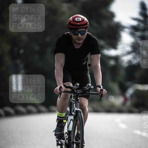 21.06.2026 - 29. Vierlanden-Triathlon H.Heesch http://msf.ph/oto/9880576 21.06.2026 09:13:18 Radfahren 19, 46, 54 meine-sportfotos.de