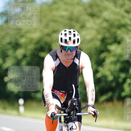 21.06.2026 - Viking Triathlon Michael Burmester http://msf.ph/oto/9880666 21.06.2026 13:24:14 Radfahren 282, 331, 658 meine-sportfotos.de