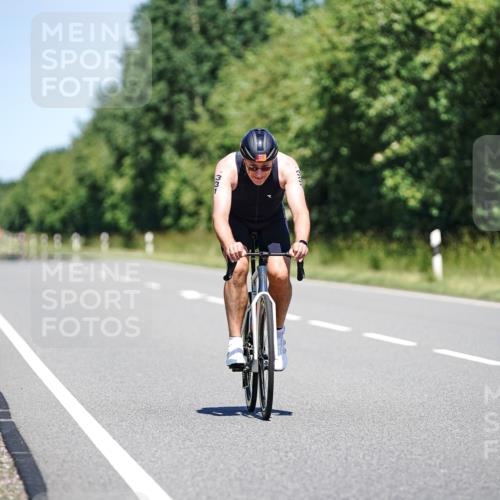 21.06.2026 - Viking Triathlon Michael Burmester http://msf.ph/oto/9880678 21.06.2026 13:24:16 Radfahren 282, 331, 658 meine-sportfotos.de