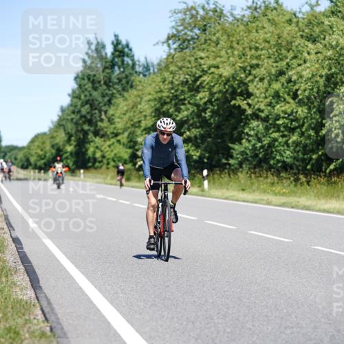 21.06.2026 - Viking Triathlon Michael Burmester http://msf.ph/oto/9880818 21.06.2026 13:24:53 Radfahren 314, 335 meine-sportfotos.de