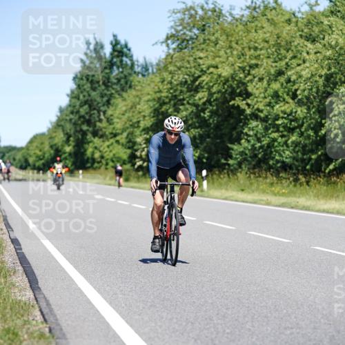 21.06.2026 - Viking Triathlon Michael Burmester http://msf.ph/oto/9880825 21.06.2026 13:24:53 Radfahren 314, 335 meine-sportfotos.de