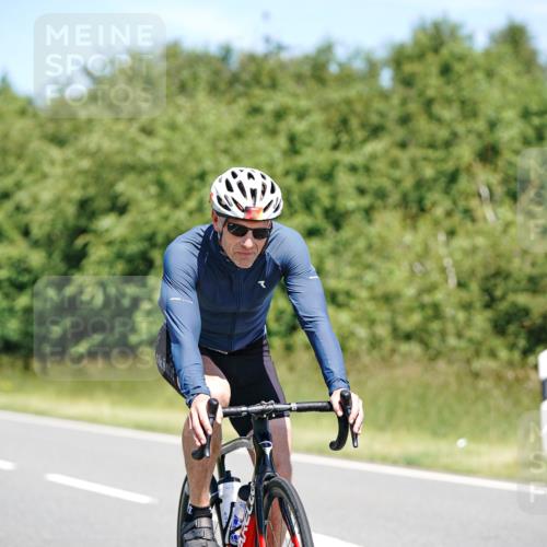 21.06.2026 - Viking Triathlon Michael Burmester http://msf.ph/oto/9880833 21.06.2026 13:24:55 Radfahren 314, 335 meine-sportfotos.de