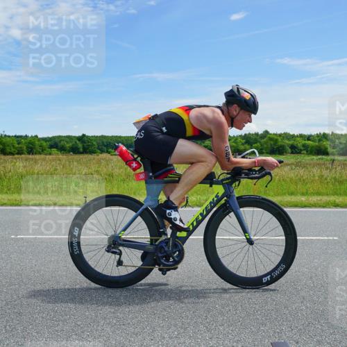 21.06.2026 - Viking Triathlon Michael Burmester http://msf.ph/oto/9880893 21.06.2026 12:50:47 Radfahren 26, 190, 211, 261, 326, 387, 463, 556 meine-sportfotos.de
