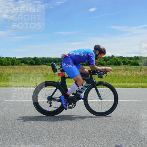 21.06.2026 - Viking Triathlon Michael Burmester http://msf.ph/oto/9880935 21.06.2026 12:52:08 Radfahren 90, 252, 401 meine-sportfotos.de