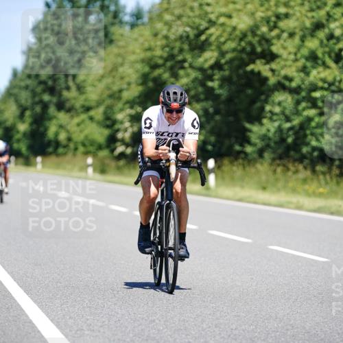 21.06.2026 - Viking Triathlon Michael Burmester http://msf.ph/oto/9880959 21.06.2026 13:25:19 Radfahren 247, 314, 646, 646 meine-sportfotos.de