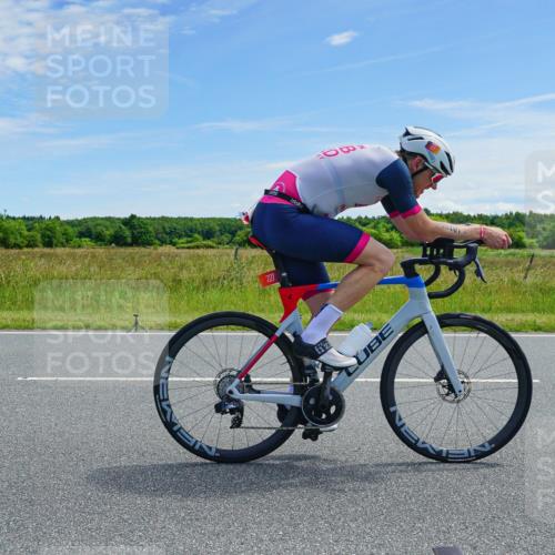 21.06.2026 - Viking Triathlon Michael Burmester http://msf.ph/oto/9880960 21.06.2026 12:52:30 Radfahren 63, 64, 75, 87, 89, 95, 118, 162, 198, 252, 411, 459, 460, 464, 490, 522, 552, 619 meine-sportfotos.de