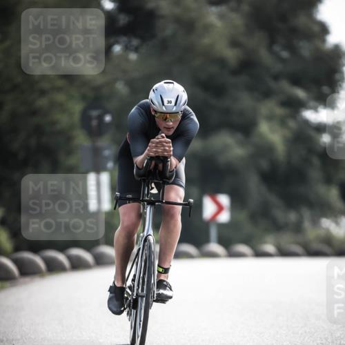 21.06.2026 - 29. Vierlanden-Triathlon H.Heesch http://msf.ph/oto/9880973 21.06.2026 09:14:21 Radfahren 30, 60 meine-sportfotos.de