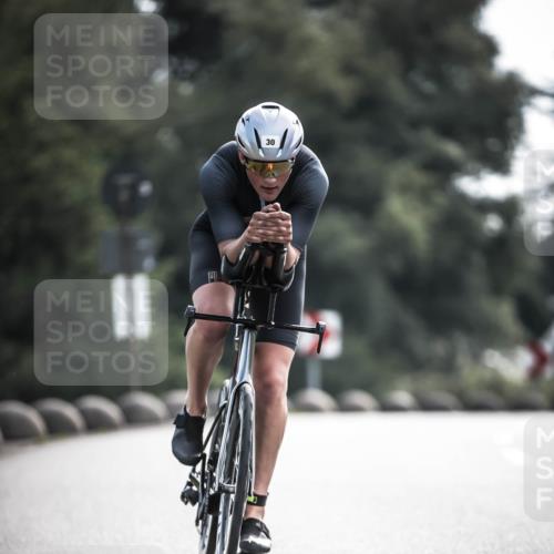 21.06.2026 - 29. Vierlanden-Triathlon H.Heesch http://msf.ph/oto/9880984 21.06.2026 09:14:21 Radfahren 30, 60 meine-sportfotos.de