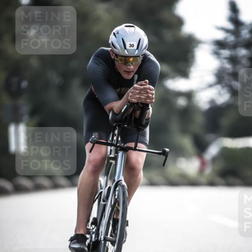 21.06.2026 - 29. Vierlanden-Triathlon H.Heesch http://msf.ph/oto/9881013 21.06.2026 09:14:21 Radfahren 30, 60 meine-sportfotos.de