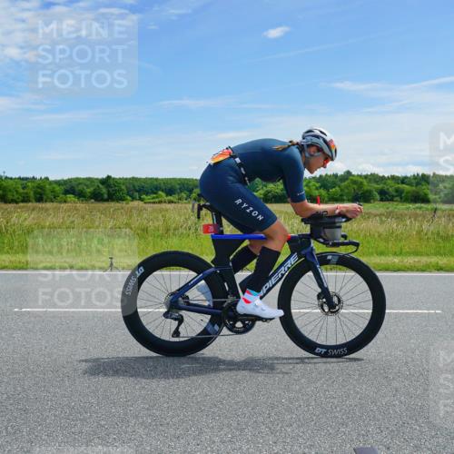 21.06.2026 - Viking Triathlon Michael Burmester http://msf.ph/oto/9881029 21.06.2026 12:52:41 Radfahren 63, 64, 75, 87, 89, 95, 118, 162, 275, 302, 459, 460, 490, 522, 552 meine-sportfotos.de