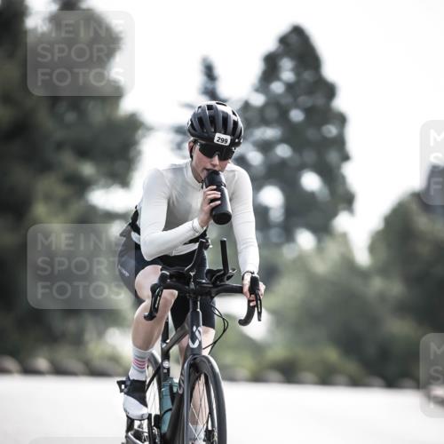 21.06.2026 - 29. Vierlanden-Triathlon H.Heesch http://msf.ph/oto/9881051 21.06.2026 09:14:39 Radfahren 183, 299, 302 meine-sportfotos.de