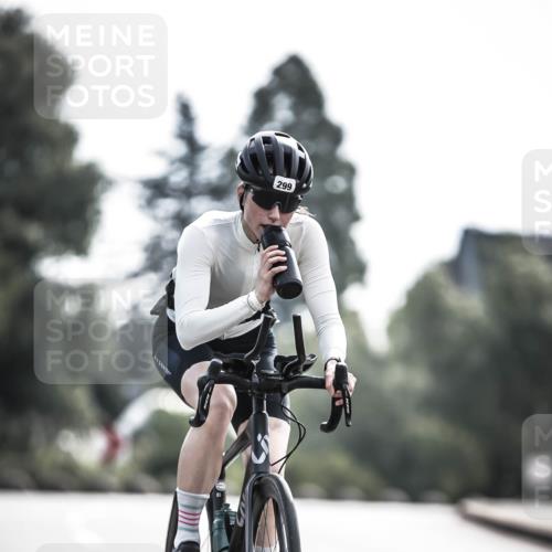 21.06.2026 - 29. Vierlanden-Triathlon H.Heesch http://msf.ph/oto/9881063 21.06.2026 09:14:40 Radfahren 183, 299, 302 meine-sportfotos.de