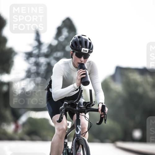 21.06.2026 - 29. Vierlanden-Triathlon H.Heesch http://msf.ph/oto/9881076 21.06.2026 09:14:40 Radfahren 183, 299, 302 meine-sportfotos.de