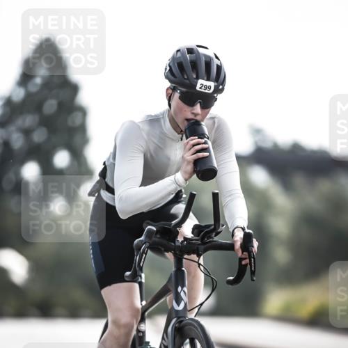 21.06.2026 - 29. Vierlanden-Triathlon H.Heesch http://msf.ph/oto/9881092 21.06.2026 09:14:40 Radfahren 183, 299, 302 meine-sportfotos.de
