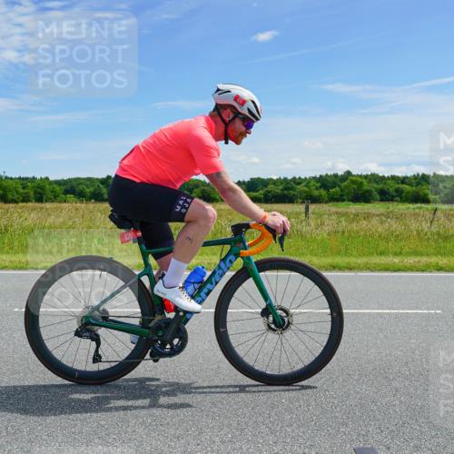 21.06.2026 - Viking Triathlon Michael Burmester http://msf.ph/oto/9881119 21.06.2026 12:53:21 Radfahren 97, 168, 305, 431, 445, 618, 652 meine-sportfotos.de